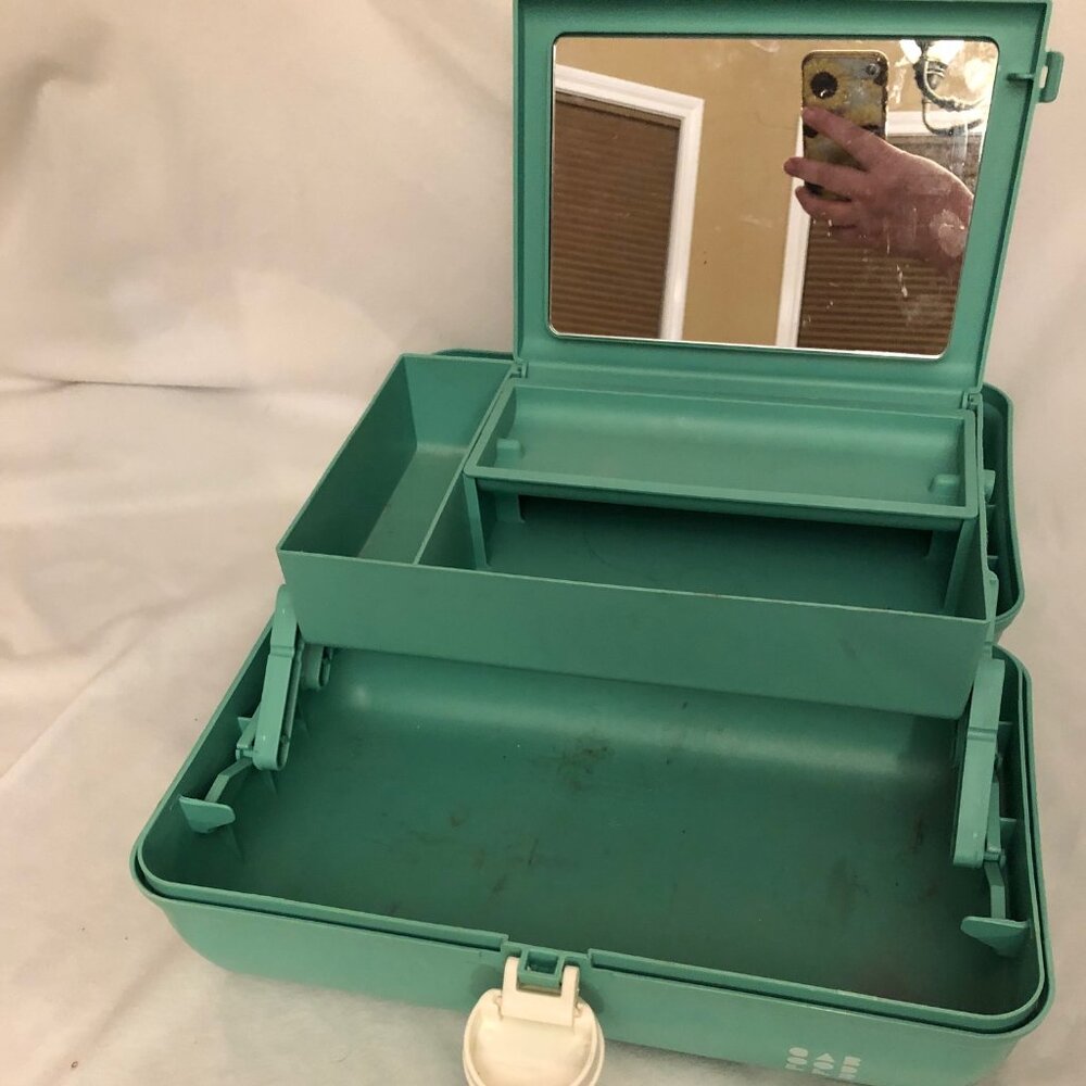 Caboodles On-The-Go Girl Makeup Box, Turquoise - Picture 2 of 4